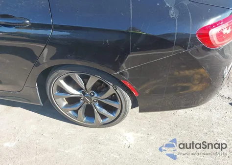 2015 Chrysler 200 S из США, поврежденный, VIN 1C3CCCBB7FN537727